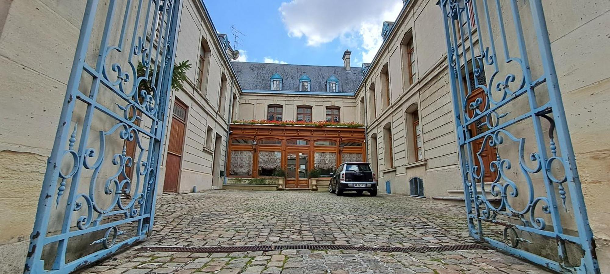 Hotel Particulier Des Canonniers Saint-Quentin  Ngoại thất bức ảnh