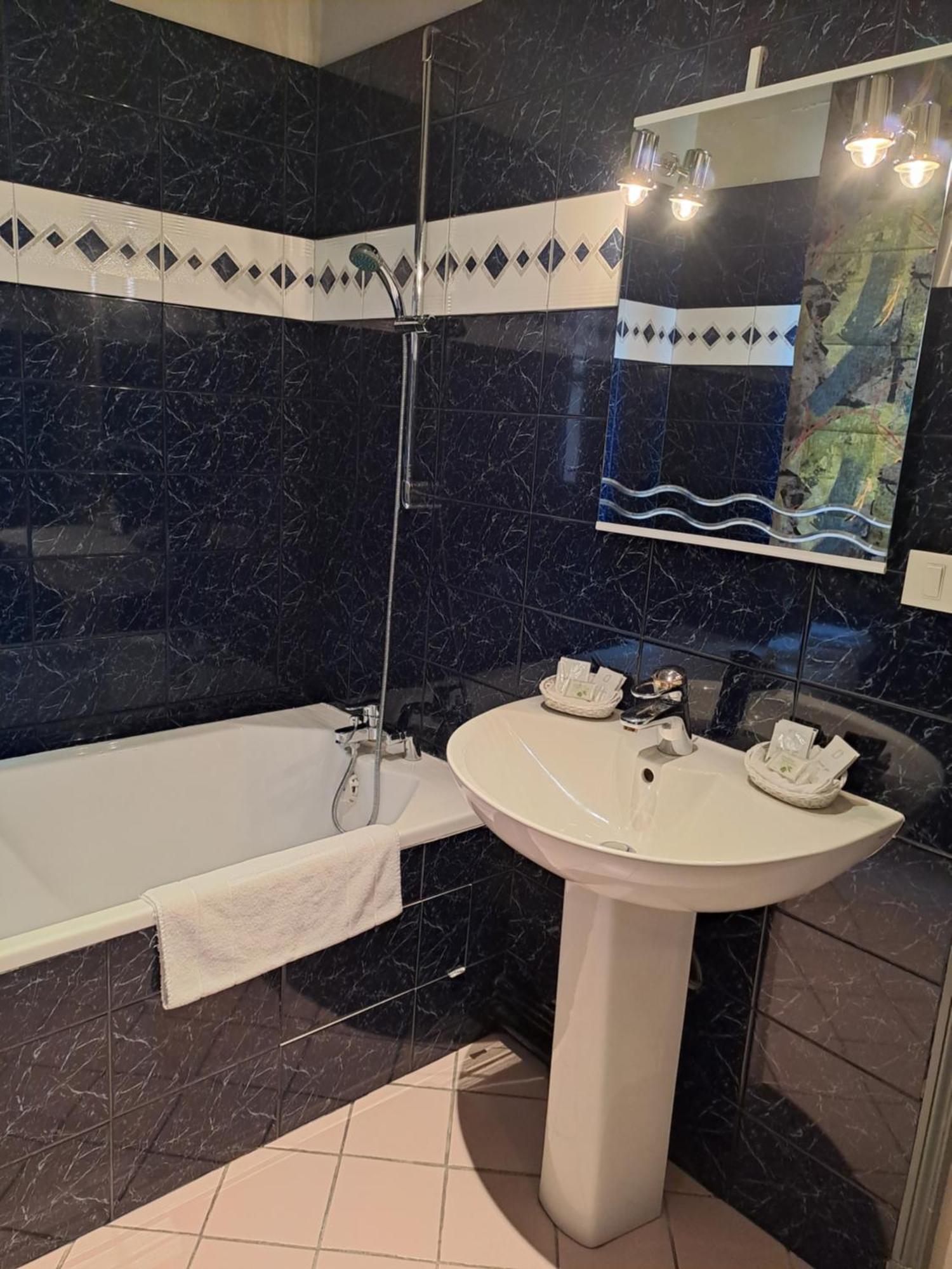 Hotel Particulier Des Canonniers Saint-Quentin  Phòng bức ảnh