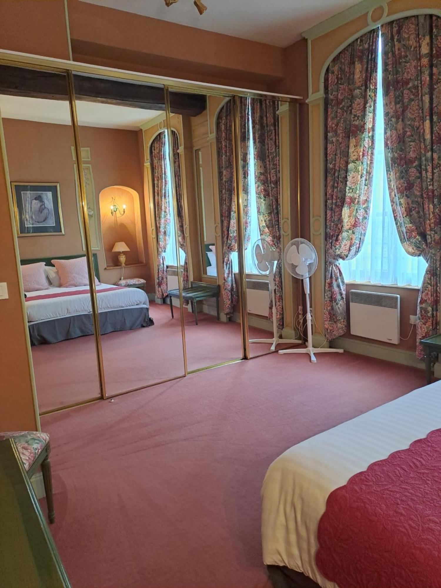 Hotel Particulier Des Canonniers Saint-Quentin  Phòng bức ảnh